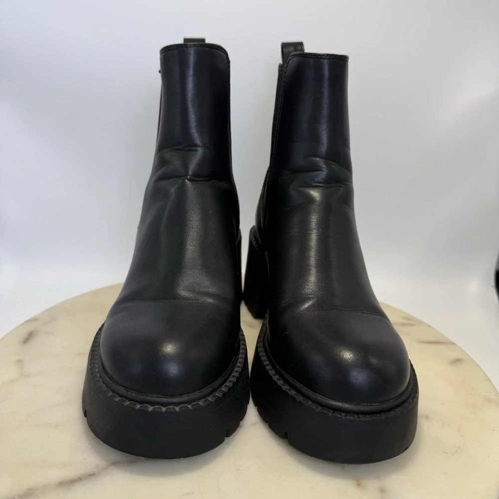 Madden Girl Women's Tianna Chelsea Boots Black Paris Platform Ankle Size 7M